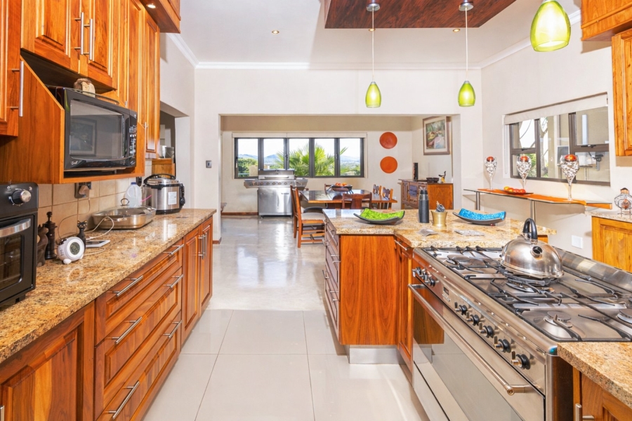 3 Bedroom Property for Sale in Caribbean Beach Club North West